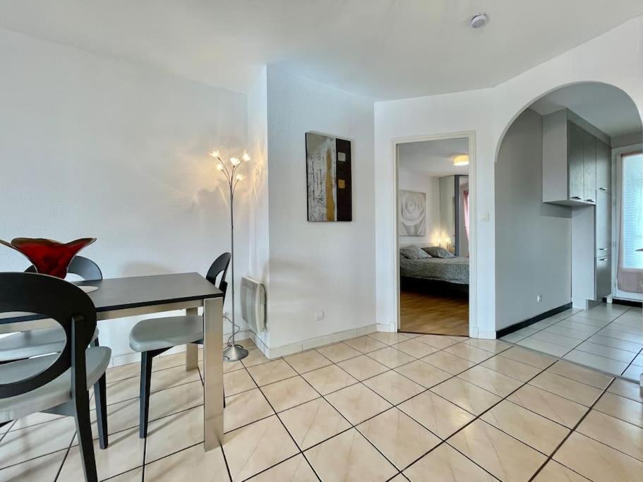 Duplex 70M2 - Vue Cite Medievale - Parking Gratuit カルカソンヌ エクステリア 写真