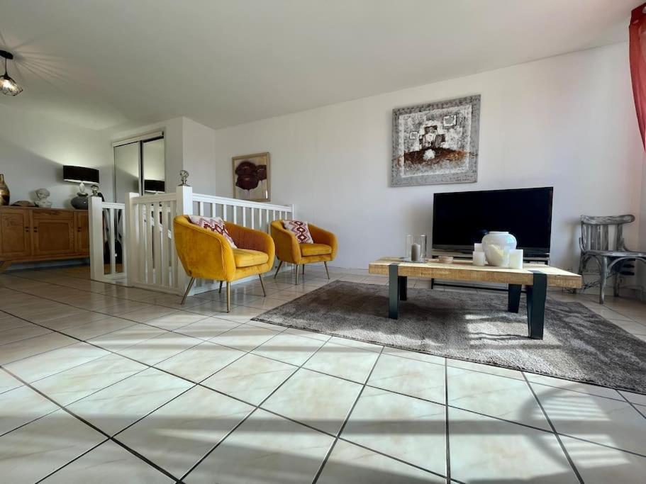 Duplex 70M2 - Vue Cite Medievale - Parking Gratuit カルカソンヌ エクステリア 写真