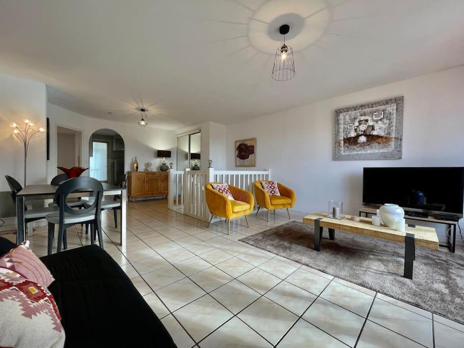 Duplex 70M2 - Vue Cite Medievale - Parking Gratuit カルカソンヌ エクステリア 写真